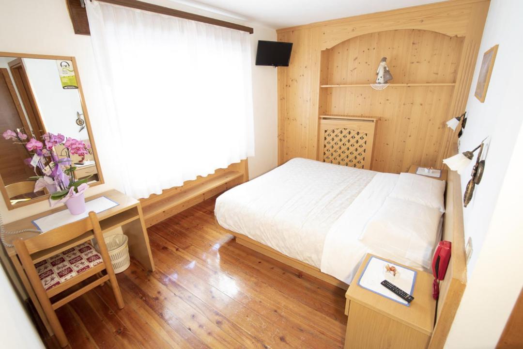 Hotel Edelweiss ヴァル・ディ・ゾルド エクステリア 写真