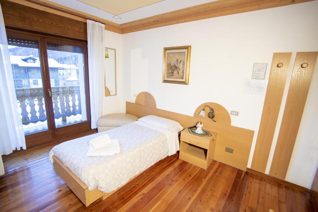 Hotel Edelweiss ヴァル・ディ・ゾルド エクステリア 写真