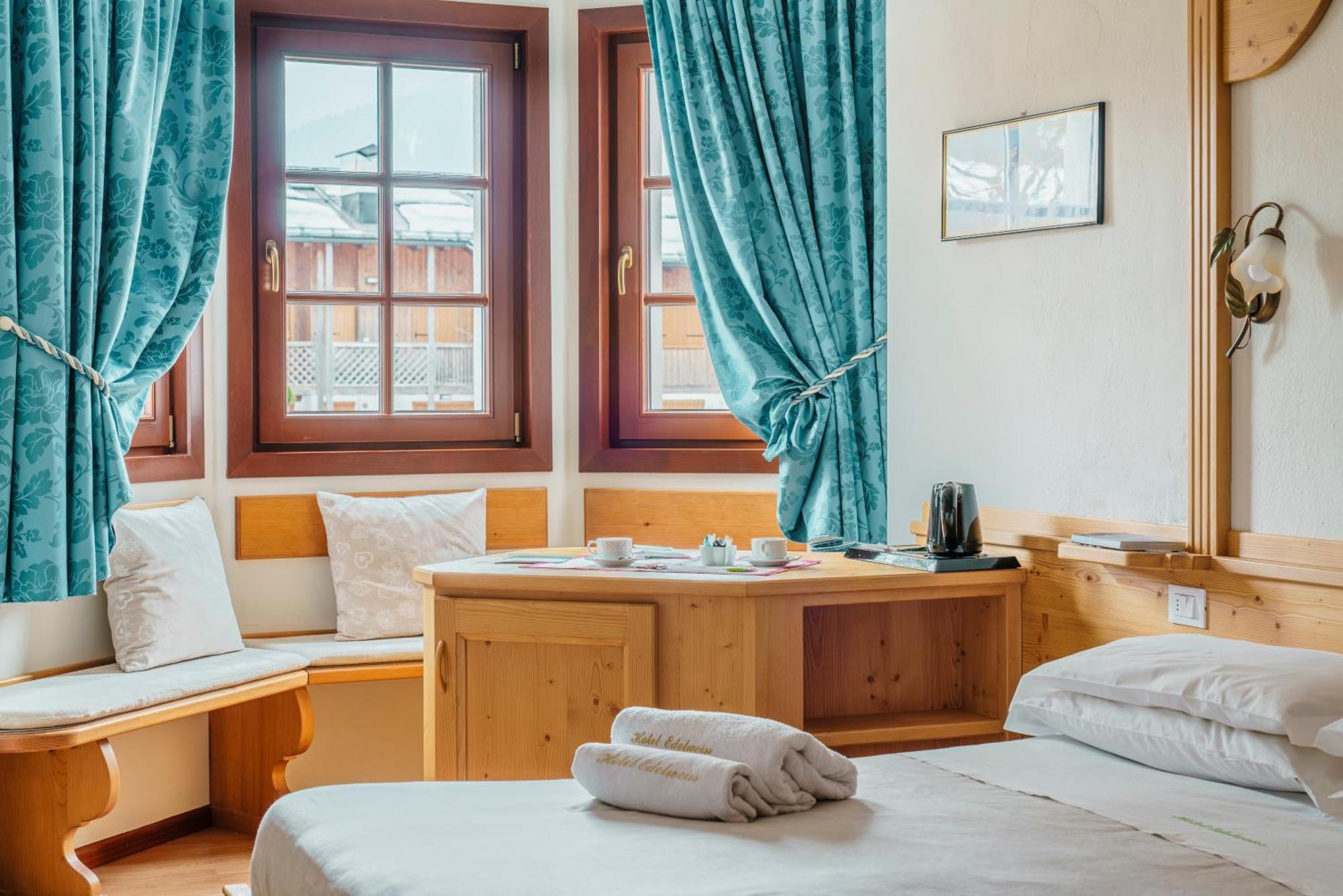 Hotel Edelweiss ヴァル・ディ・ゾルド エクステリア 写真