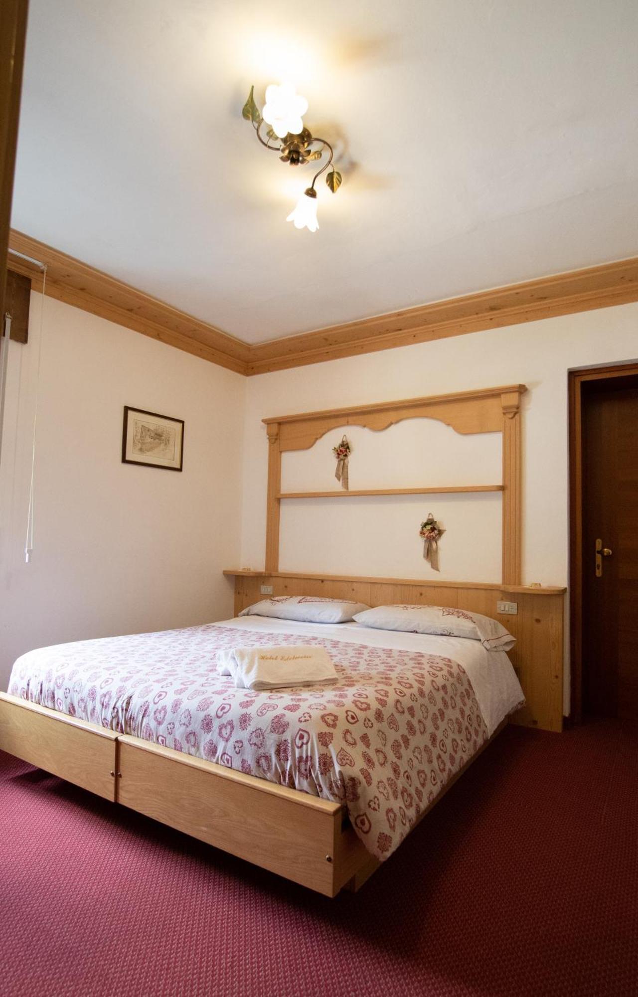 Hotel Edelweiss ヴァル・ディ・ゾルド エクステリア 写真