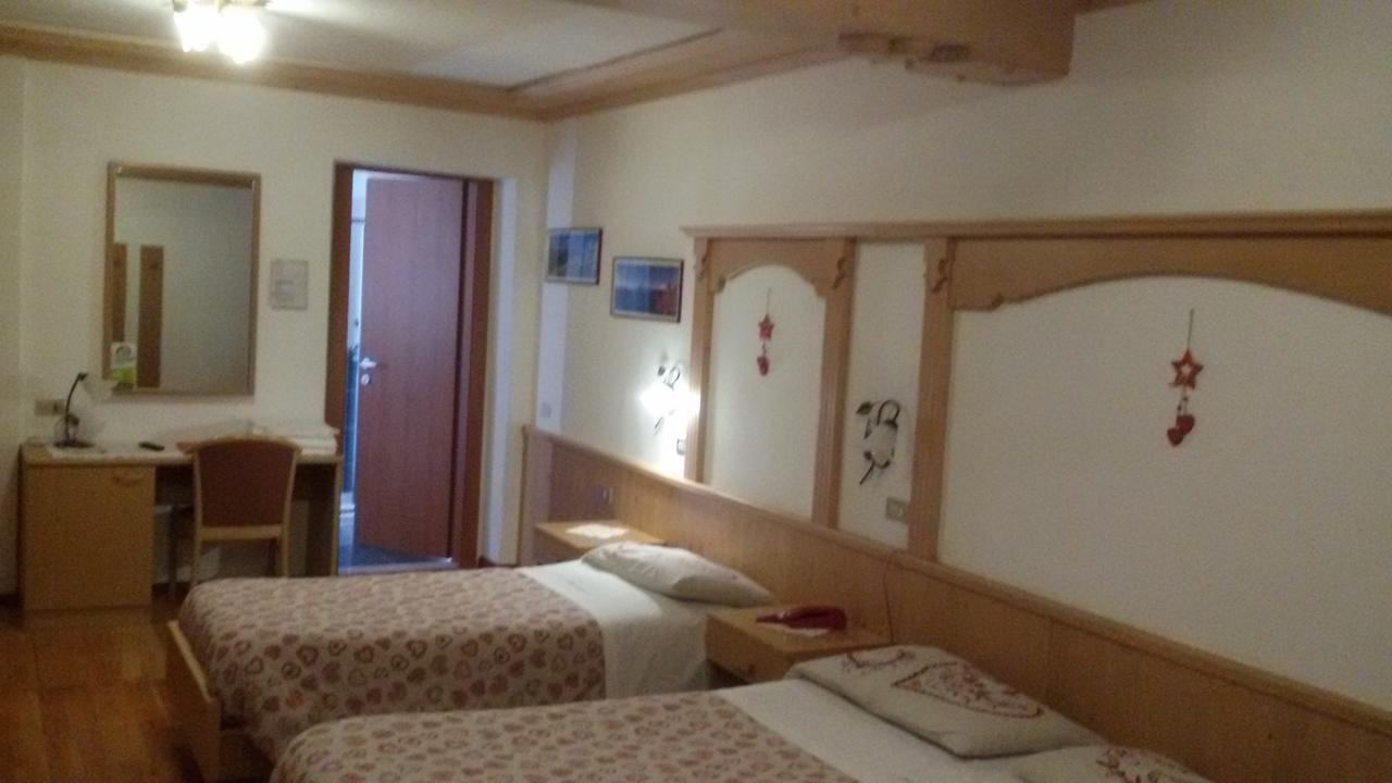 Hotel Edelweiss ヴァル・ディ・ゾルド エクステリア 写真